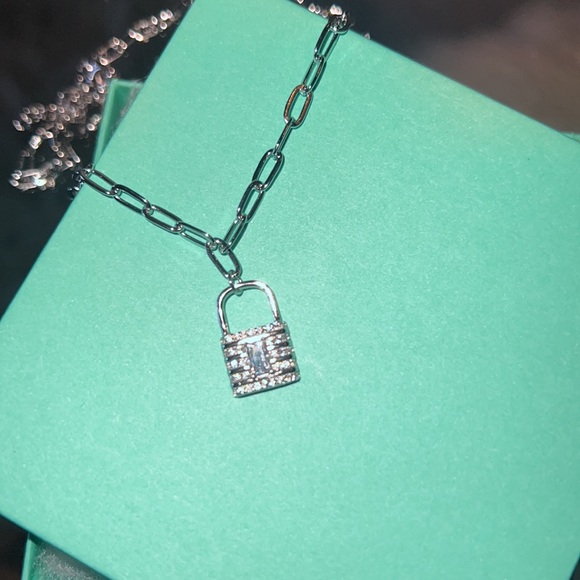 Crystal Lock Necklace - Picture 4 of 6